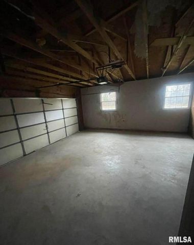 7837 State Highway 37, Benton, IL 62812