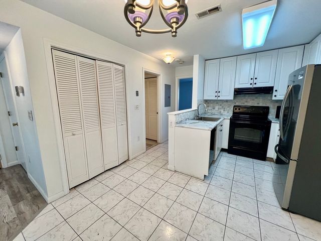 110 Burkhall O, Weymouth, MA 02190