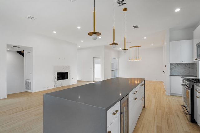 4230 Munger Avenue A, Dallas, TX 75204