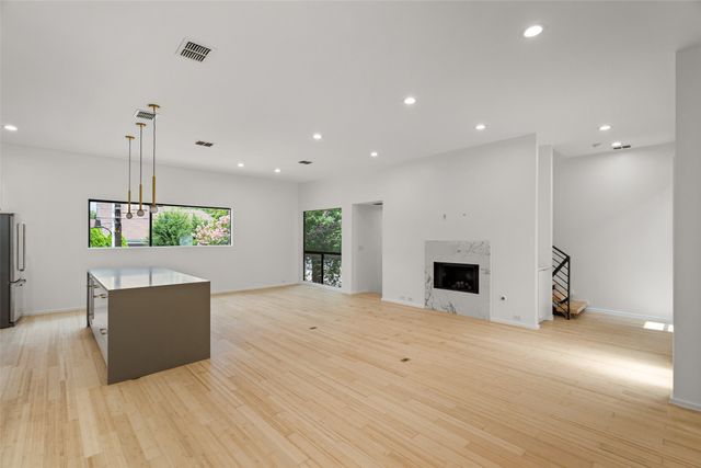 4230 Munger Avenue A, Dallas, TX 75204