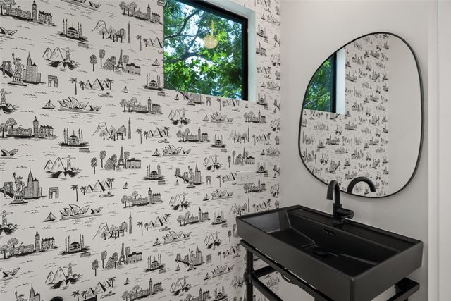 4230 Munger Avenue A, Dallas, TX 75204