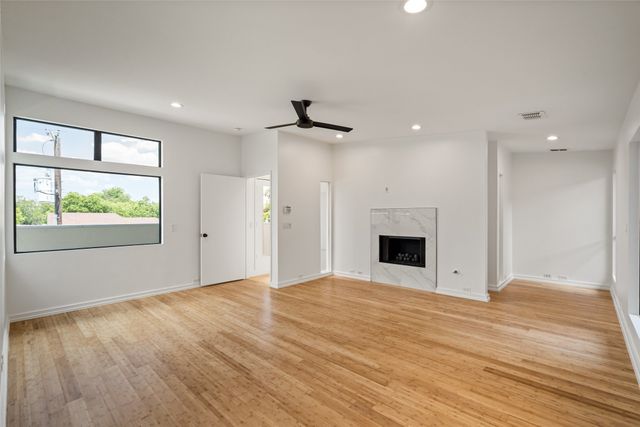 4230 Munger Avenue A, Dallas, TX 75204