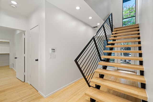 4230 Munger Avenue A, Dallas, TX 75204