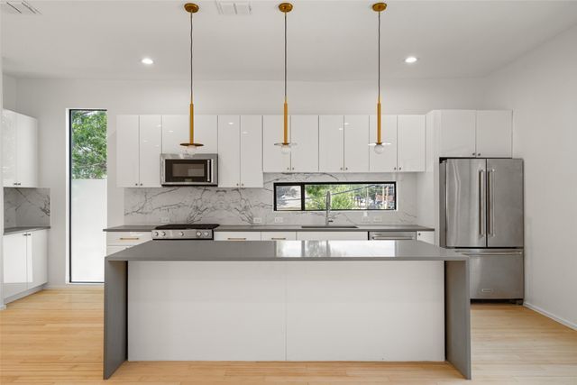 4230 Munger Avenue A, Dallas, TX 75204