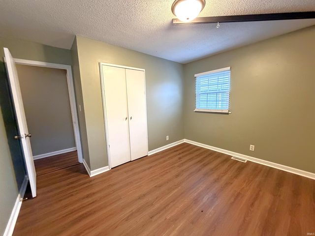 1925 Newton Avenue, Evansville, IN 47715