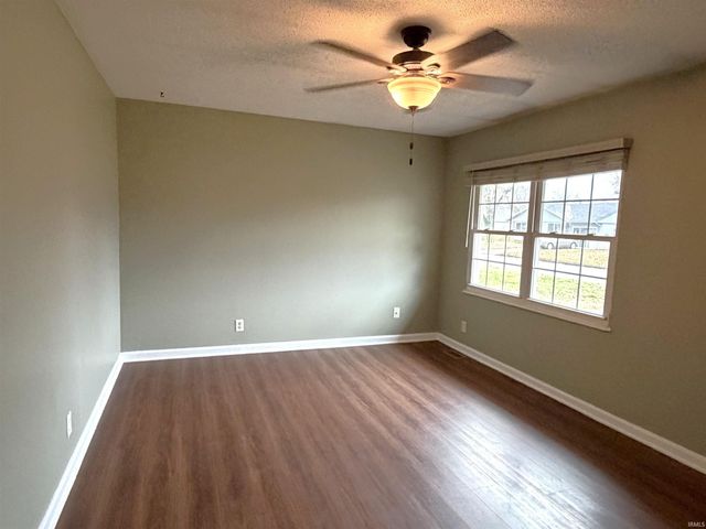 1925 Newton Avenue, Evansville, IN 47715