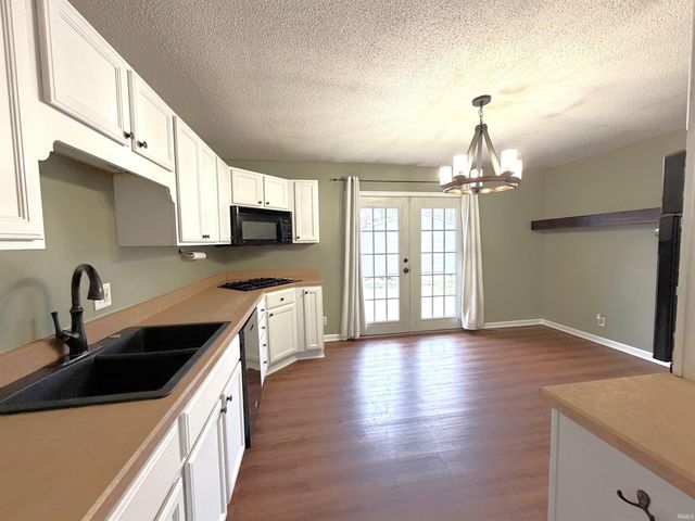 1925 Newton Avenue, Evansville, IN 47715