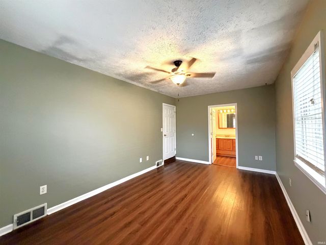 1925 Newton Avenue, Evansville, IN 47715