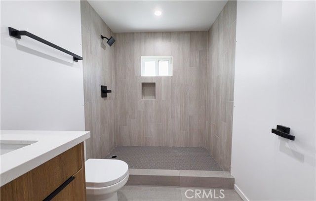 121 S Coronado, Los Angeles, CA 90057