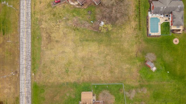 706 Meridian Road, Valparaiso, IN 46385