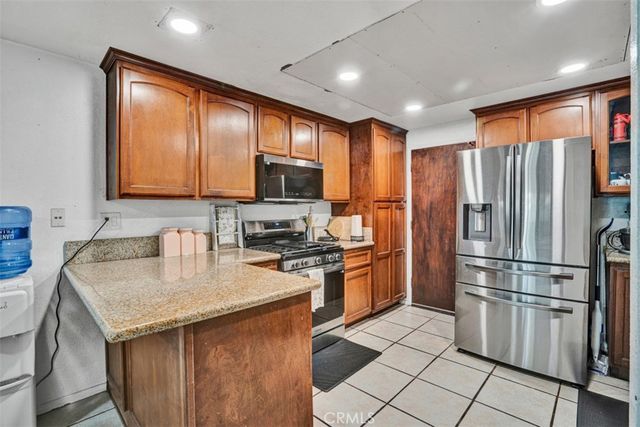 1173 S Cactus, Rialto, CA 92376