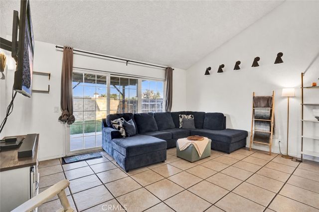1173 S Cactus, Rialto, CA 92376