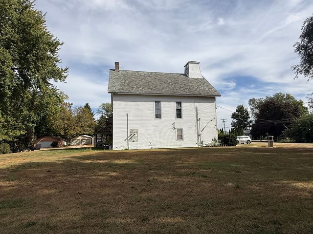 104-106 Gaston Street, Dixon, IL 61021