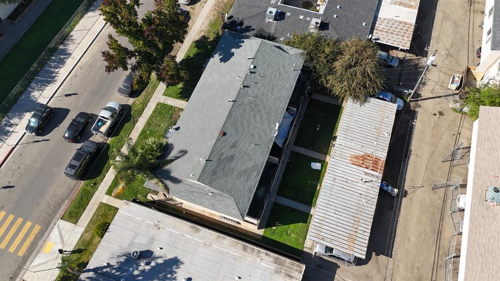Image 2 of property listing at 3345 E Fairmont Avenue, Fresno, CA 93726