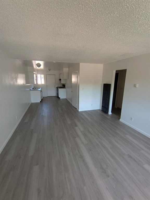 Image 7 of property listing at 3345 E Fairmont Avenue, Fresno, CA 93726