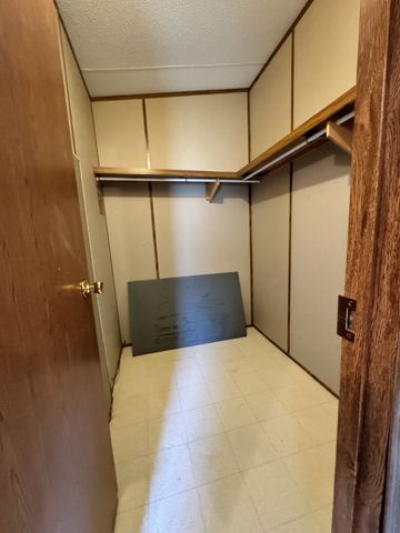 227 Green Hill Rd, Pleasant Shade, TN 37145