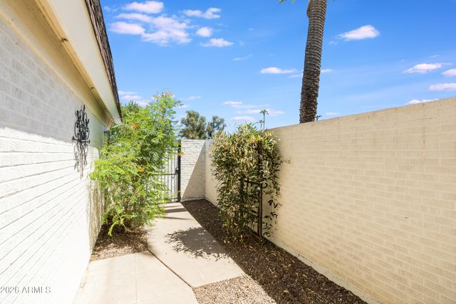 3157 E HAZELWOOD Street, Phoenix, AZ 85016