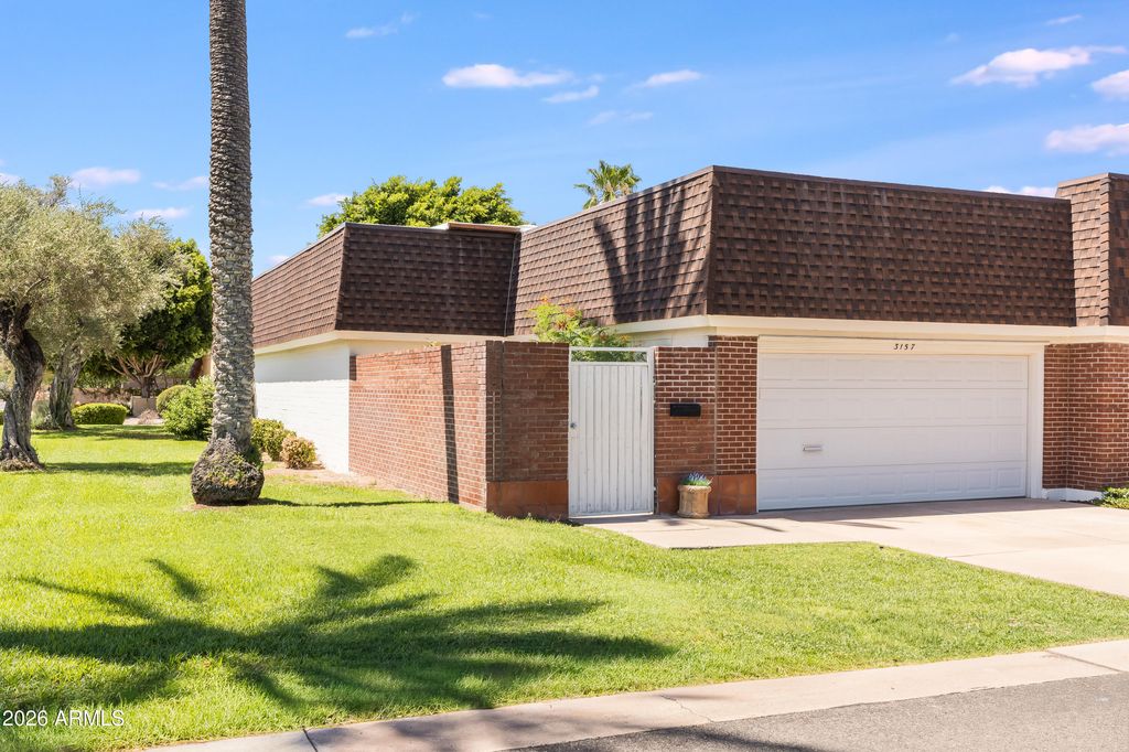 3157 E HAZELWOOD Street, Phoenix, AZ 85016