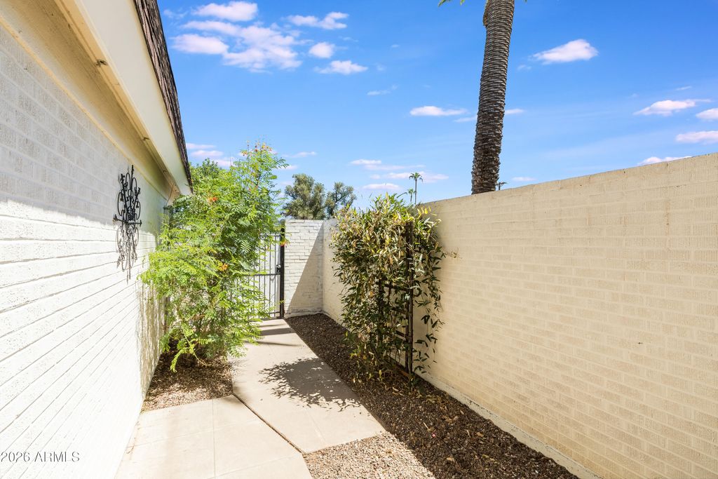 3157 E HAZELWOOD Street, Phoenix, AZ 85016 — photo 2