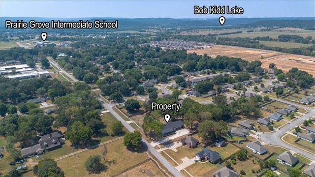 1170 Viney Grove Road, Prairie Grove, AR 72753