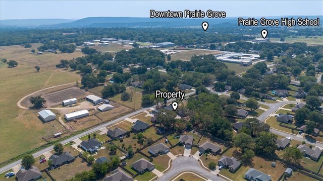 1170 Viney Grove Road, Prairie Grove, AR 72753