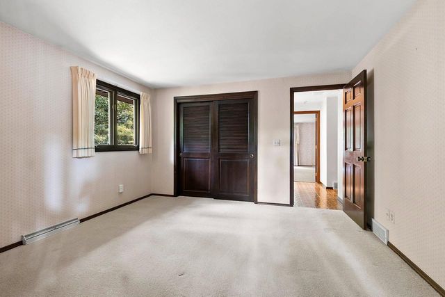 2450 HILLSIDE LANE, Green Bay, WI 54302