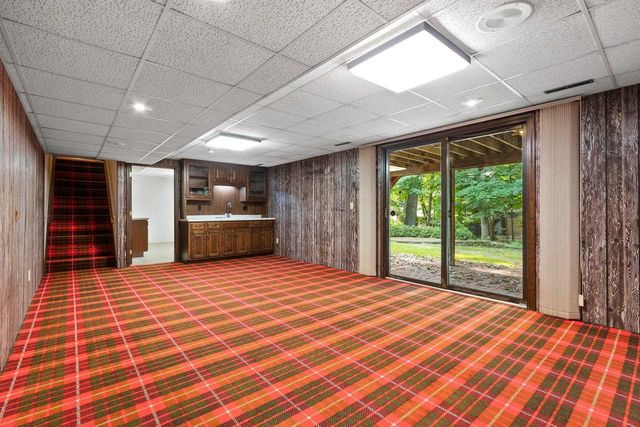 2450 HILLSIDE LANE, Green Bay, WI 54302