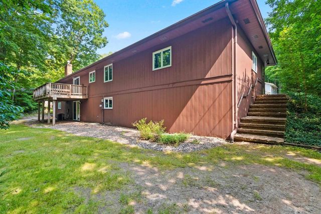 2450 HILLSIDE LANE, Green Bay, WI 54302