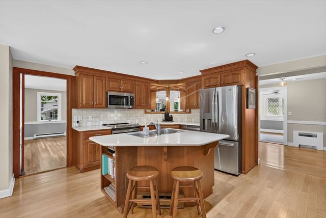 131 Prospect St, Wakefield, MA 01880