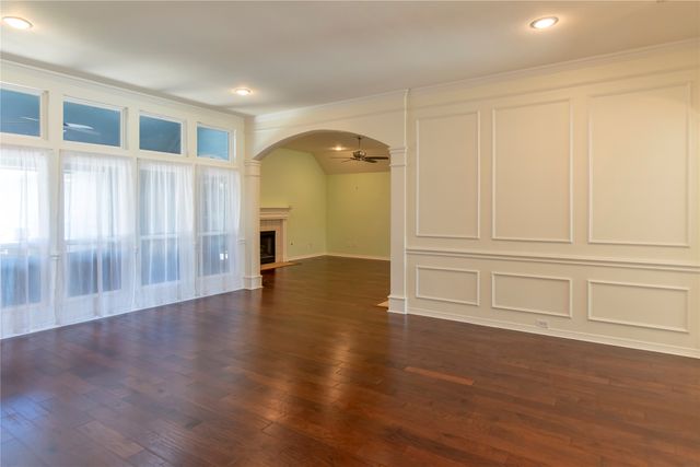 2009 Arbor Creek Drive, Carrollton, TX 75010