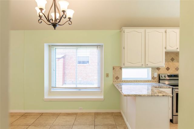 2009 Arbor Creek Drive, Carrollton, TX 75010