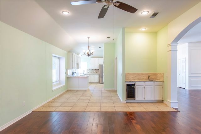 2009 Arbor Creek Drive, Carrollton, TX 75010