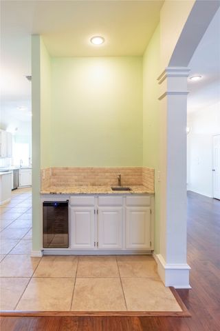 2009 Arbor Creek Drive, Carrollton, TX 75010