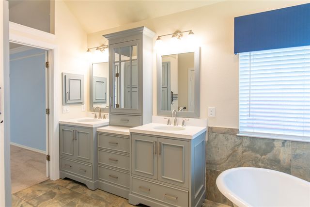 2009 Arbor Creek Drive, Carrollton, TX 75010