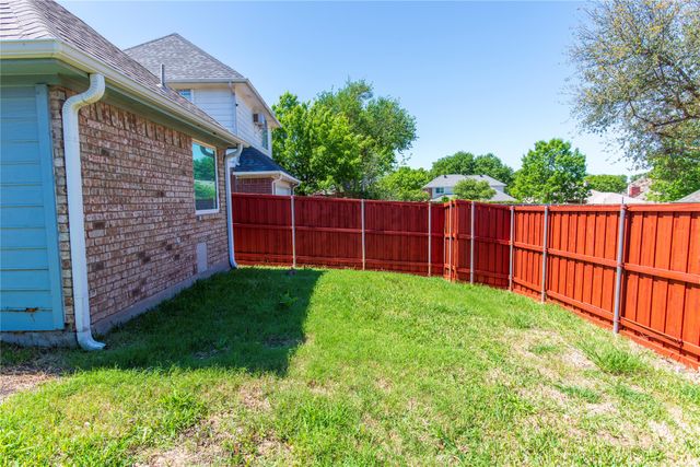 2009 Arbor Creek Drive, Carrollton, TX 75010