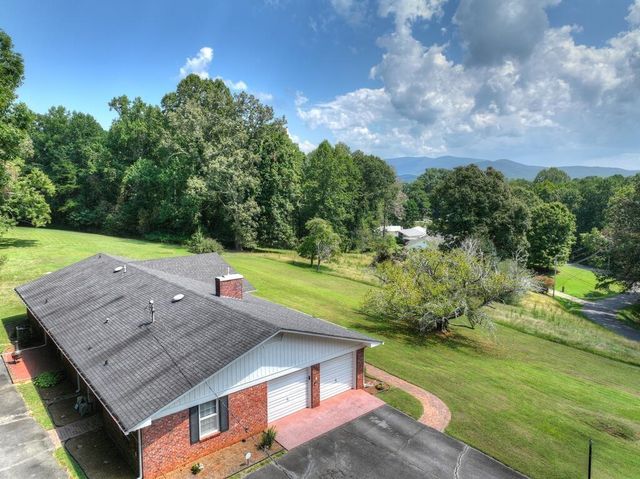 167 Vista Drive, Ellijay, GA 30540