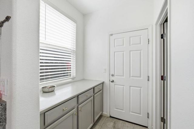 1799 Florence Avenue, Dinuba, CA 93618