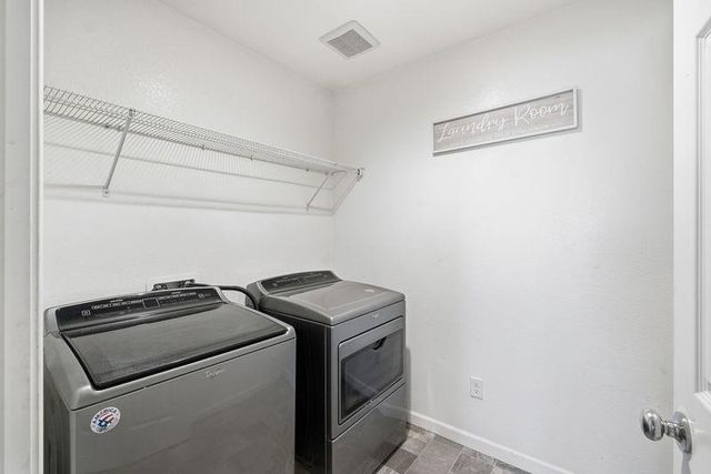 1799 Florence Avenue, Dinuba, CA 93618
