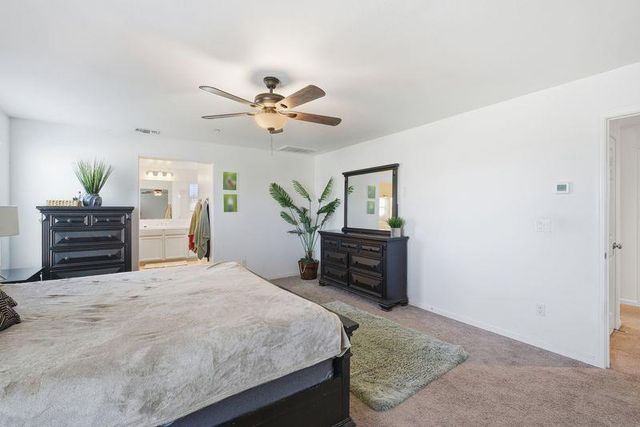 1799 Florence Avenue, Dinuba, CA 93618