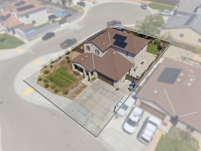 1799 Florence Avenue, Dinuba, CA 93618