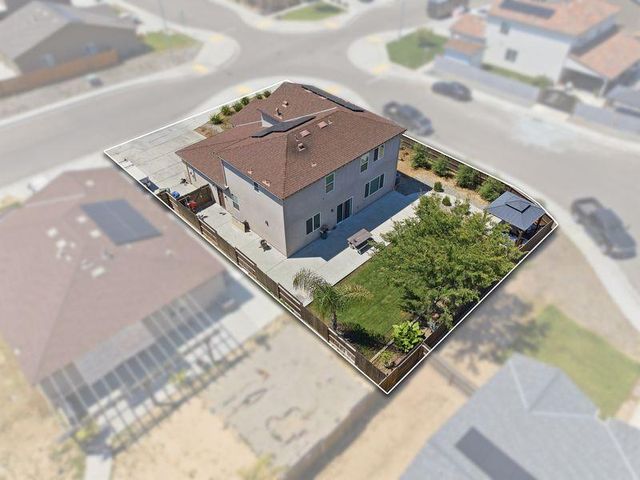 1799 Florence Avenue, Dinuba, CA 93618