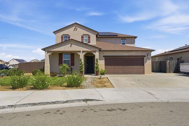 1799 Florence Avenue, Dinuba, CA 93618