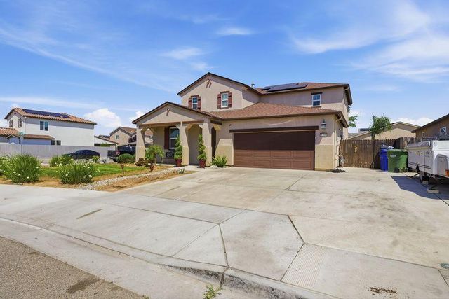 1799 Florence Avenue, Dinuba, CA 93618