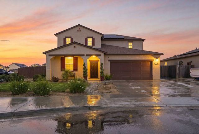 1799 Florence Avenue, Dinuba, CA 93618
