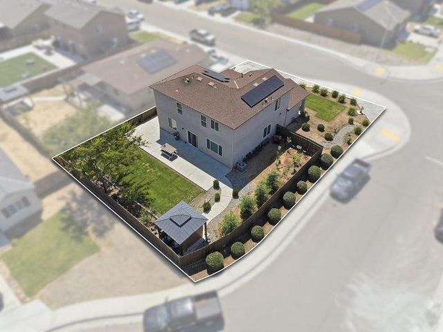 1799 Florence Avenue, Dinuba, CA 93618