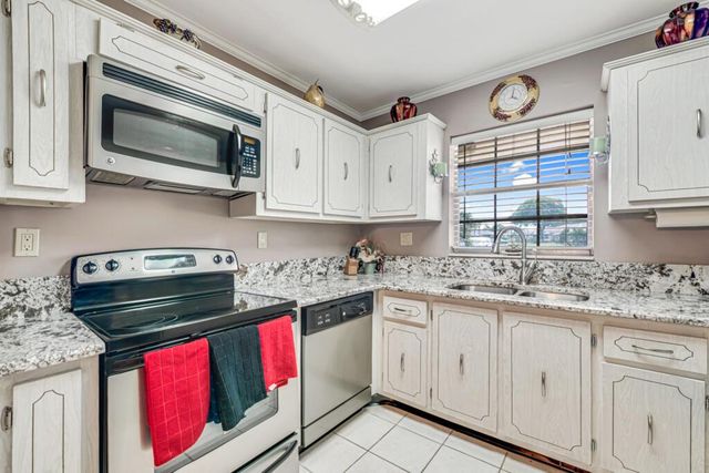 5030 Lakefront Boulevard D, Delray Beach, FL 33484