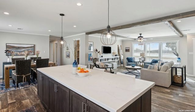 200 LOLITA DR, Lytle, TX 78052