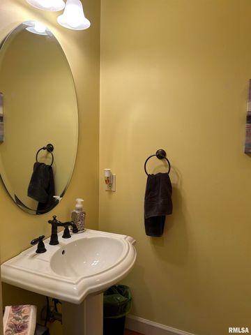 313 BOULDER CREEK, Chatham, IL 61629