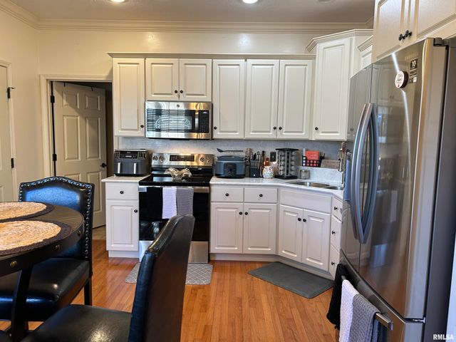 313 BOULDER CREEK, Chatham, IL 61629