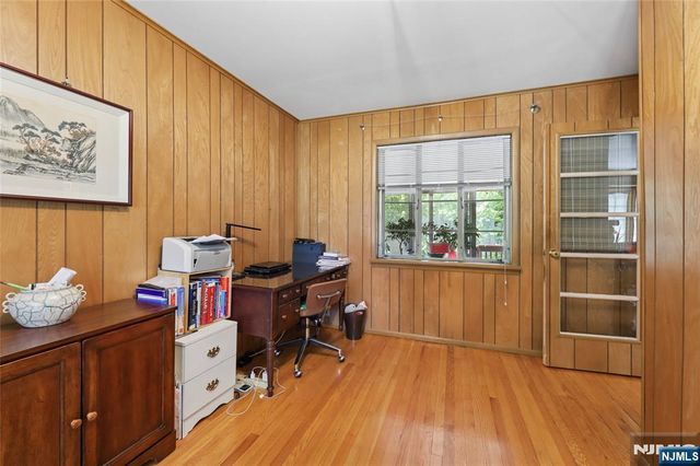 12 Beverly Road, Englewood Cliffs, NJ 07632